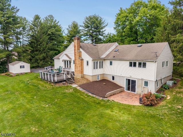7 Sunshine Dr, Alexandria Twp., NJ 08867