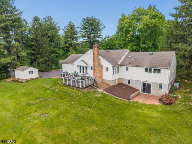 7 Sunshine Dr, Alexandria Twp., NJ 08867