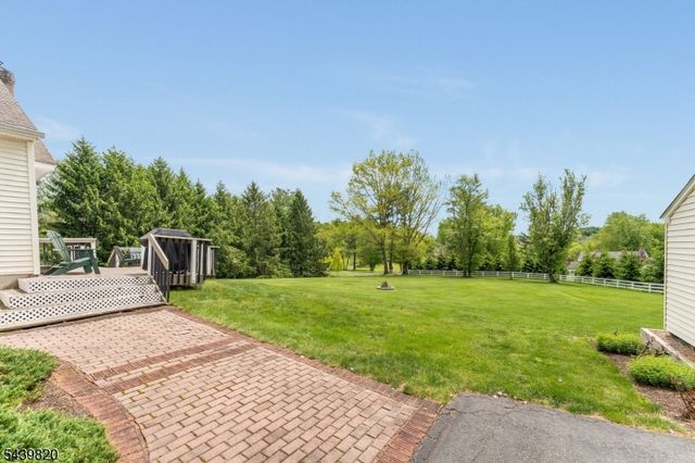 7 Sunshine Dr, Alexandria Twp., NJ 08867