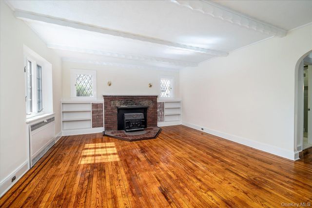 40 Horton Street, Malverne, NY 11565