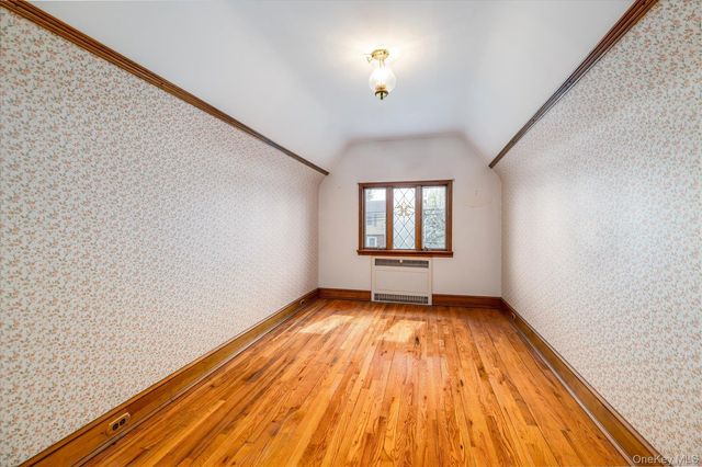 40 Horton Street, Malverne, NY 11565