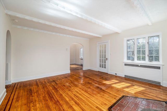 40 Horton Street, Malverne, NY 11565