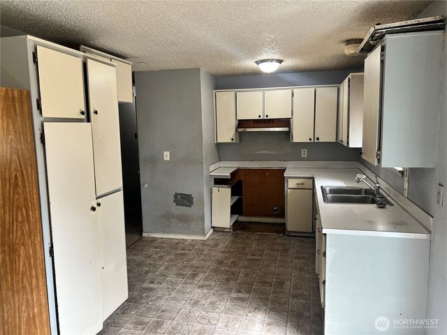 19413 Crescent Drive E, Spanaway, WA 98387
