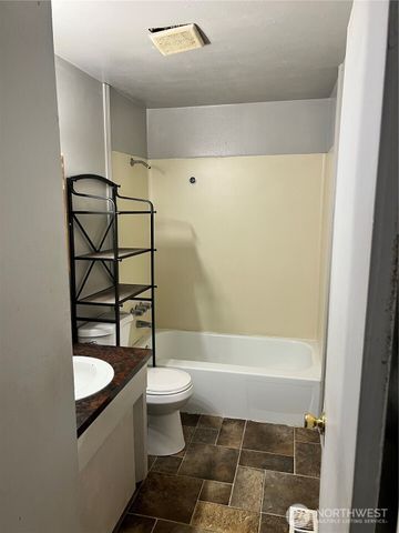 19413 Crescent Drive E, Spanaway, WA 98387