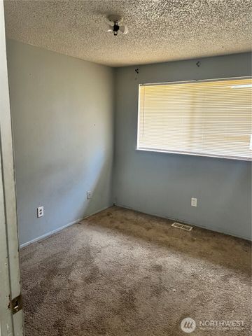 19413 Crescent Drive E, Spanaway, WA 98387