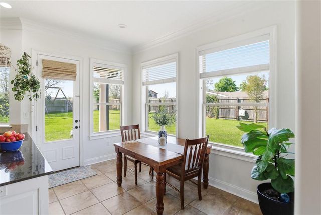 936 Chartres Drive, Lake Charles, LA 70605