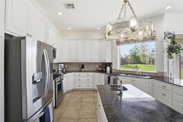 936 Chartres Drive, Lake Charles, LA 70605