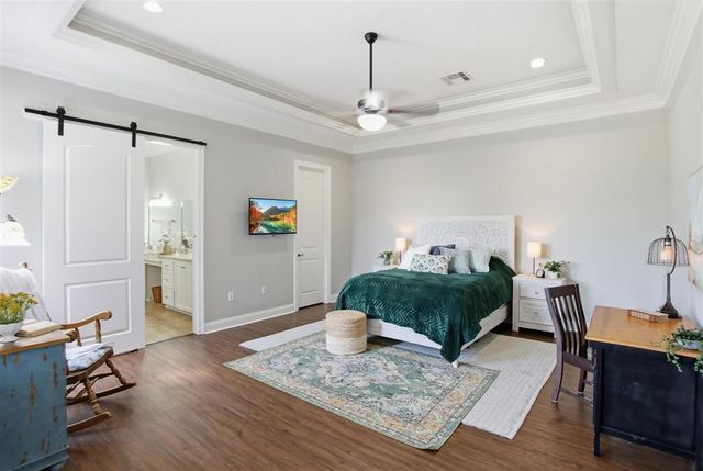 936 Chartres Drive, Lake Charles, LA 70605