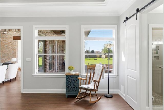 936 Chartres Drive, Lake Charles, LA 70605