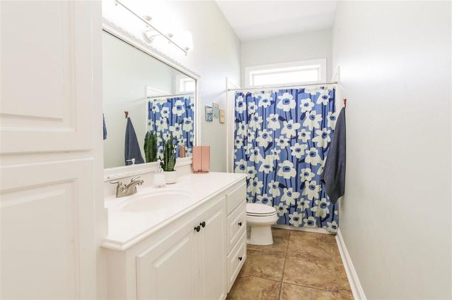 936 Chartres Drive, Lake Charles, LA 70605