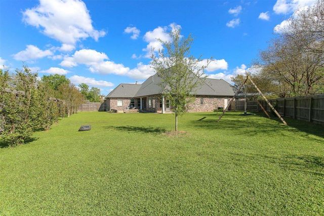 936 Chartres Drive, Lake Charles, LA 70605