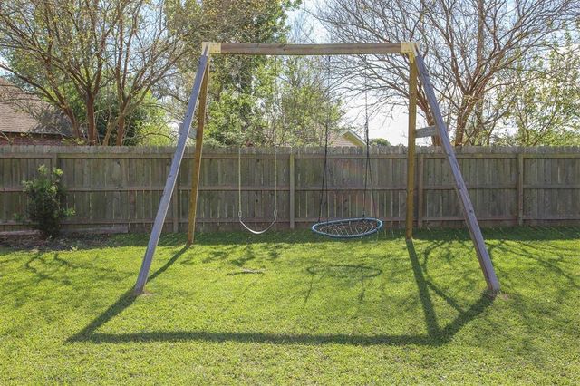 936 Chartres Drive, Lake Charles, LA 70605