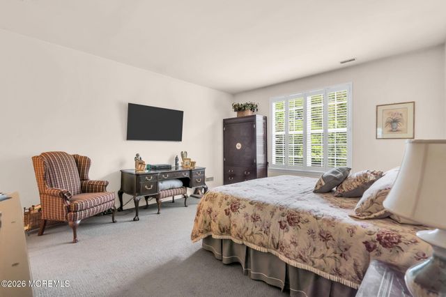 31 Mason Drive, Jackson, NJ 08527