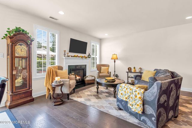 31 Mason Drive, Jackson, NJ 08527