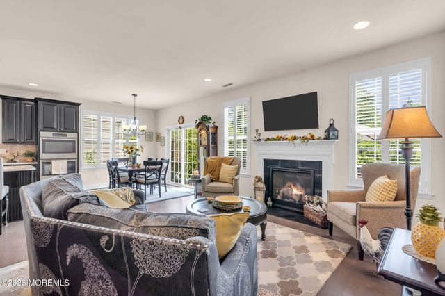 31 Mason Drive, Jackson, NJ 08527