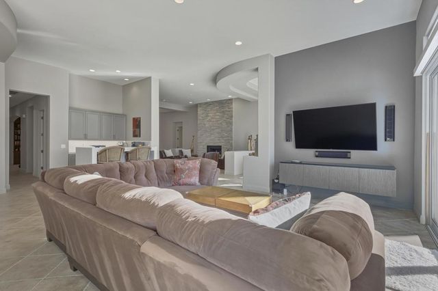 81675 Tiburon Drive, La Quinta, CA 92253