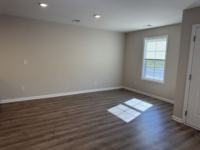 205 Mountaindale Dr, Smyrna, TN 37167