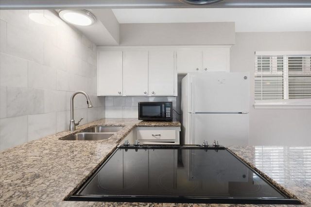 1016 E 7th Street 4, Houston, TX 77009