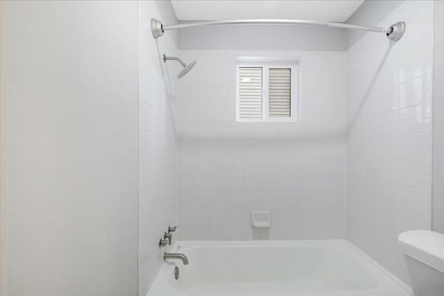 1016 E 7th Street 4, Houston, TX 77009