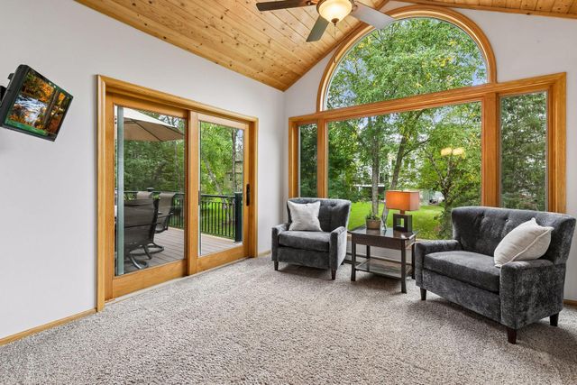 14841 Langdon Place, Eden Prairie, MN 55347