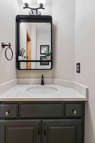 14841 Langdon Place, Eden Prairie, MN 55347