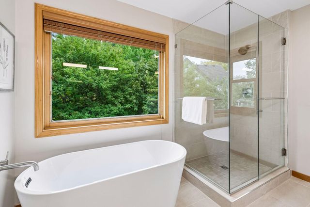 14841 Langdon Place, Eden Prairie, MN 55347