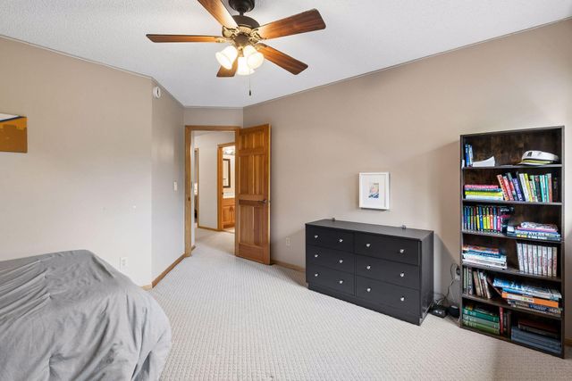14841 Langdon Place, Eden Prairie, MN 55347