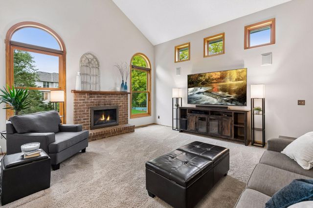 14841 Langdon Place, Eden Prairie, MN 55347