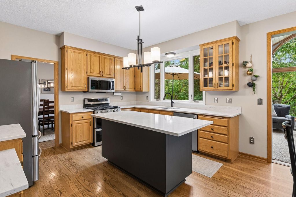 14841 Langdon Place, Eden Prairie, MN 55347 — photo 4