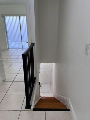 2750 W 76th St 208, Hialeah, FL 33016