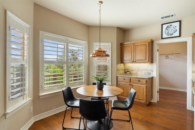 6608 Winterberry DR, Austin, TX 78750