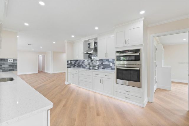 1310 E CROOKED LAKE DRIVE, Eustis, FL 32726