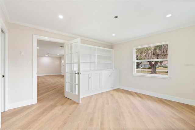 1310 E CROOKED LAKE DRIVE, Eustis, FL 32726