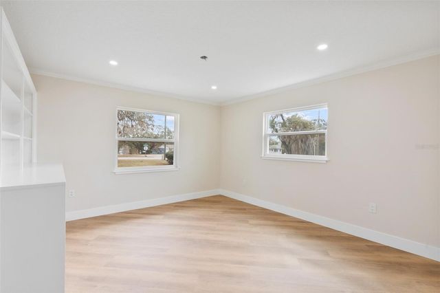 1310 E CROOKED LAKE DRIVE, Eustis, FL 32726