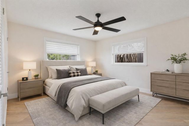 1310 E CROOKED LAKE DRIVE, Eustis, FL 32726