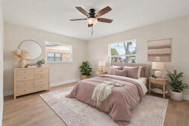 1310 E CROOKED LAKE DRIVE, Eustis, FL 32726