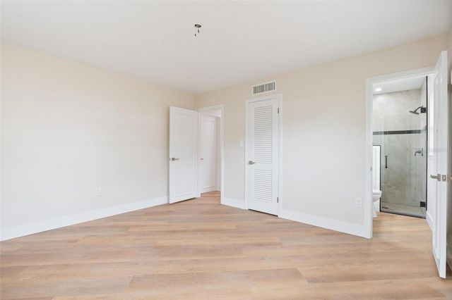 1310 E CROOKED LAKE DRIVE, Eustis, FL 32726