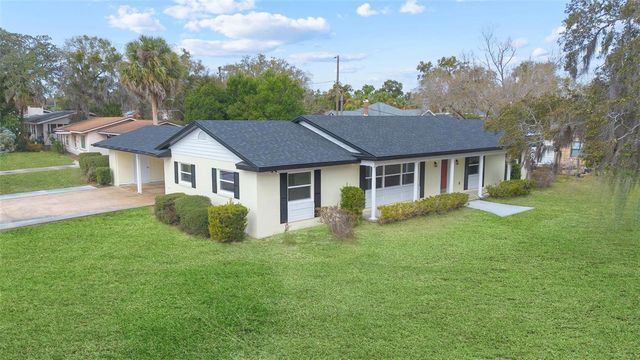 1310 E CROOKED LAKE DRIVE, Eustis, FL 32726