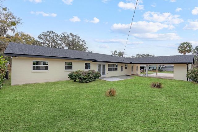 1310 E CROOKED LAKE DRIVE, Eustis, FL 32726