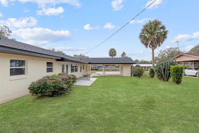 1310 E CROOKED LAKE DRIVE, Eustis, FL 32726