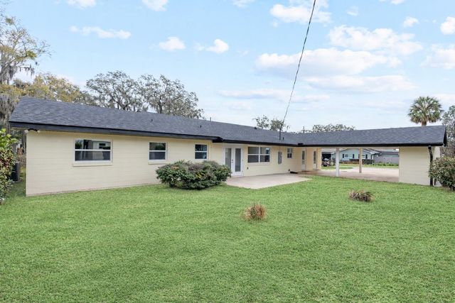 1310 E CROOKED LAKE DRIVE, Eustis, FL 32726