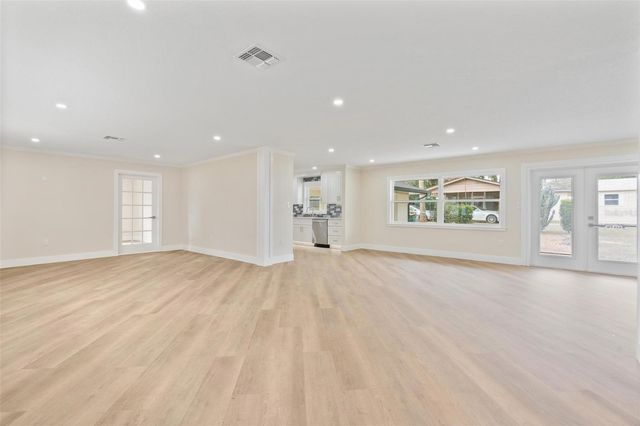 1310 E CROOKED LAKE DRIVE, Eustis, FL 32726