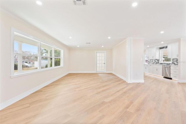 1310 E CROOKED LAKE DRIVE, Eustis, FL 32726