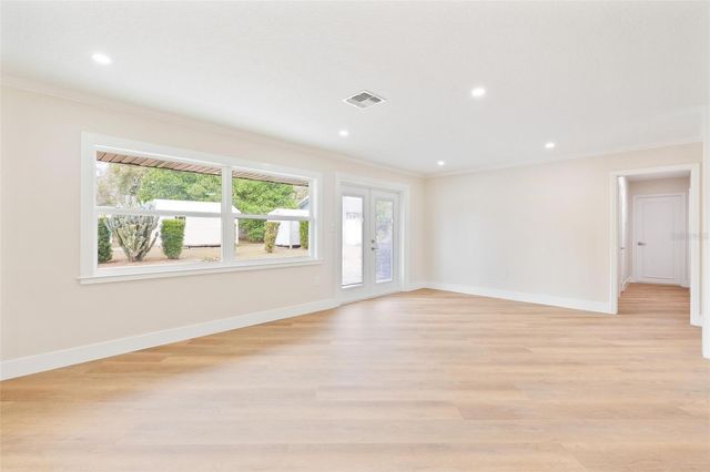 1310 E CROOKED LAKE DRIVE, Eustis, FL 32726