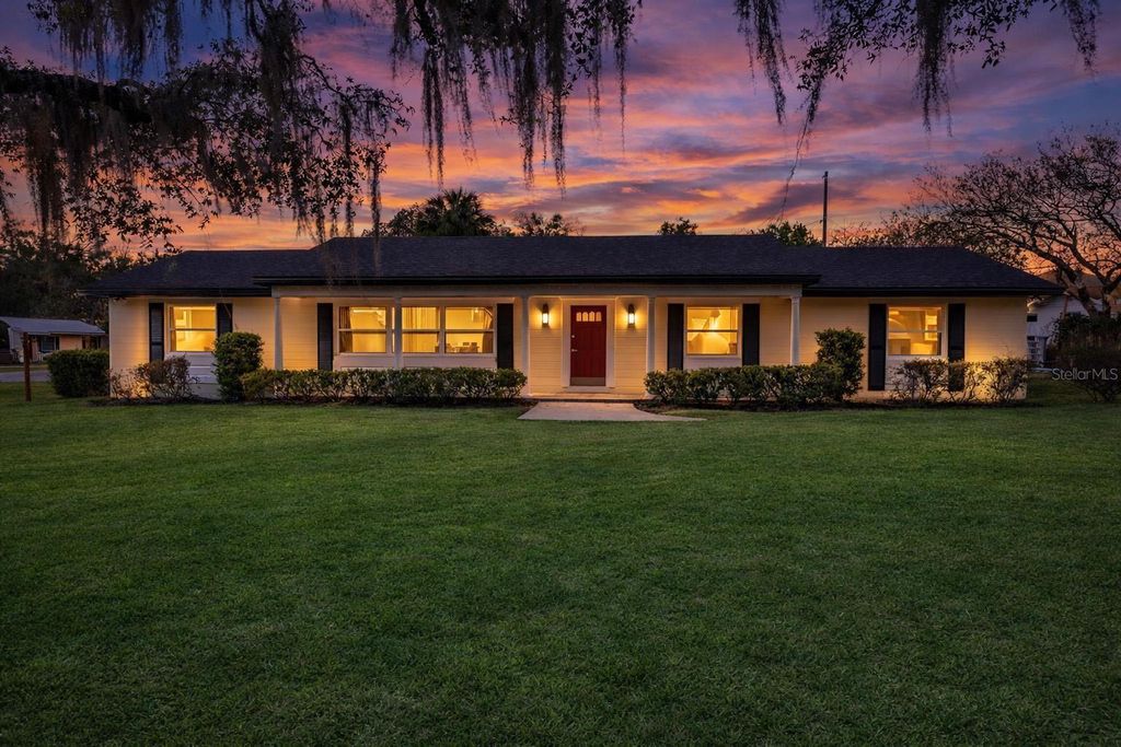 1310 E CROOKED LAKE DRIVE, Eustis, FL 32726