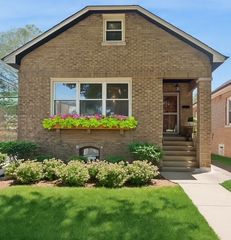 5943 N Talman Avenue, Chicago, IL 60659