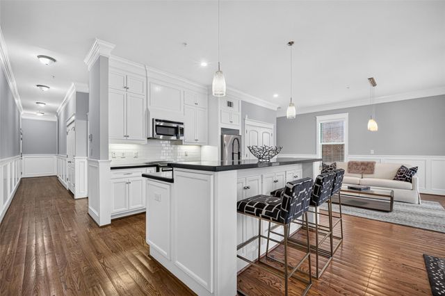 2802 Morrison Street 210, Houston, TX 77009