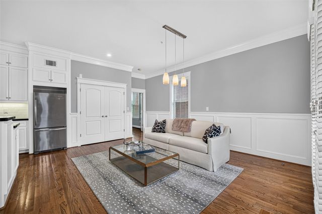 2802 Morrison Street 210, Houston, TX 77009