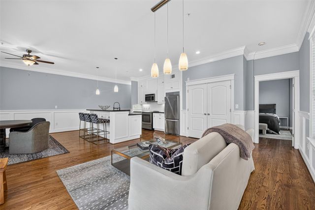 2802 Morrison Street 210, Houston, TX 77009