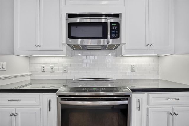 2802 Morrison Street 210, Houston, TX 77009